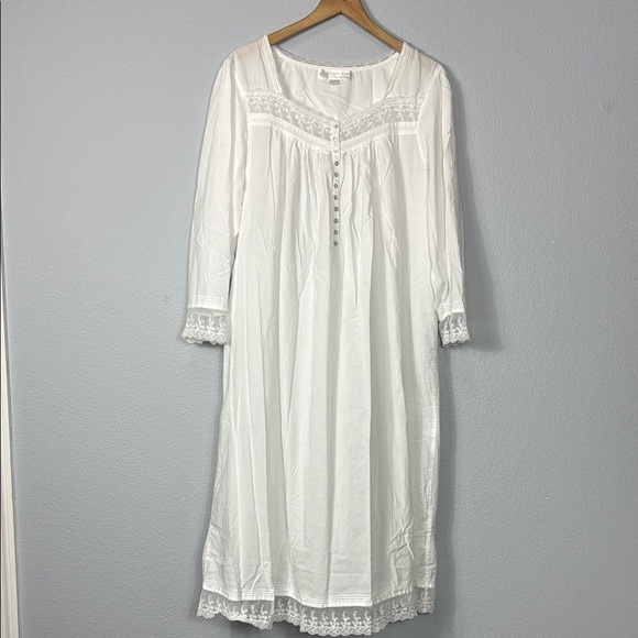 Eileen West White Lace Trim Nightgown - Picture 1 of 8